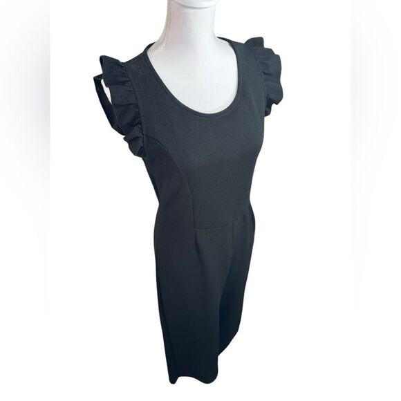 Caution To The Wind Textured Black Ruffle Sleeve Jumpsuit Size Medium Back Zip - Picture 10 of 10